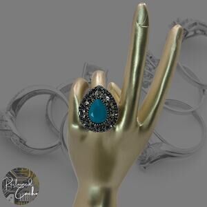 Silver Oversize Teardrop Rhinestone Statement Ring - Size 6.5